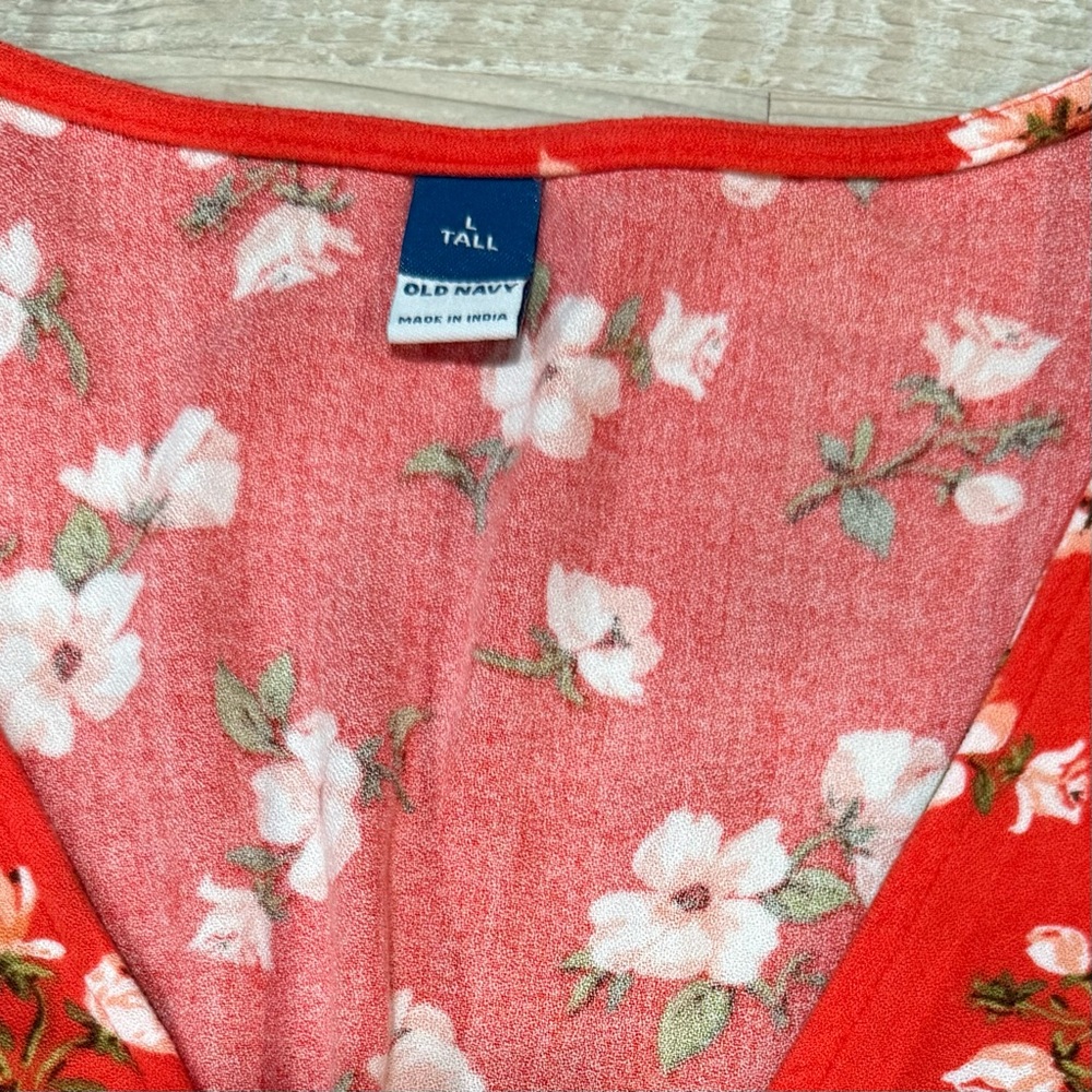 Vibrant Floral Red Women's Top, Size Large Tall - Picture 2 of 4
